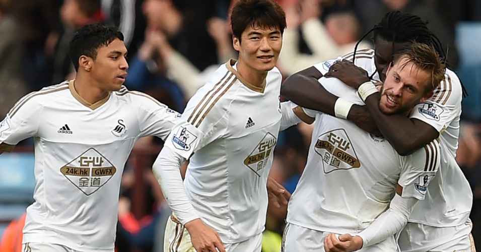 Gylfi Sigurdsson Aston Villa v Swansea TEAMtalk