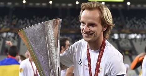 Sevilla wrap up return home of Tottenham target from Barcelona