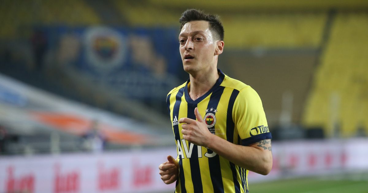 Mesut-Ozil-Fenerbahce