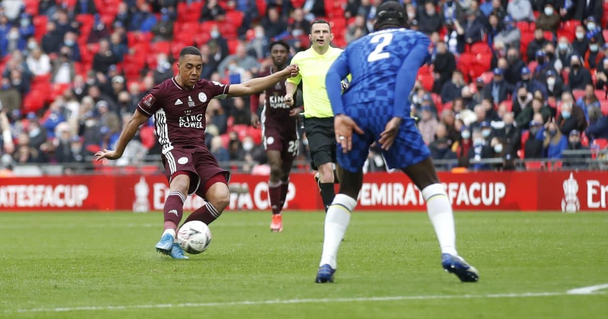 Youri.Tielemans.2021.TEAMtalk1