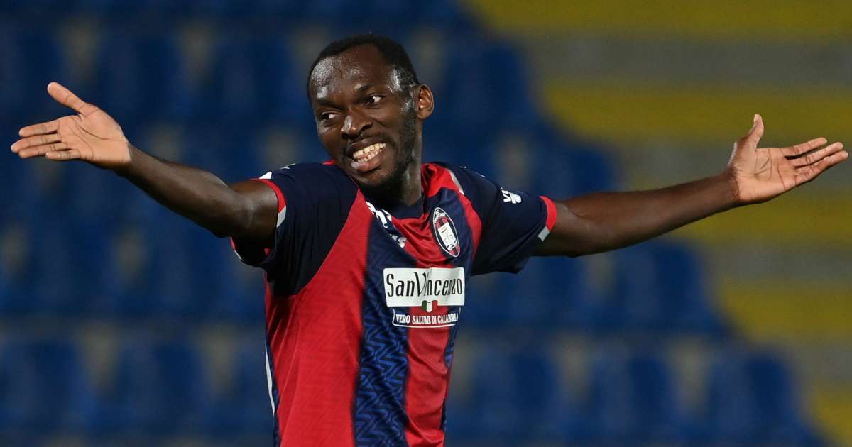 Simy, Crotone striker TEAMtalk