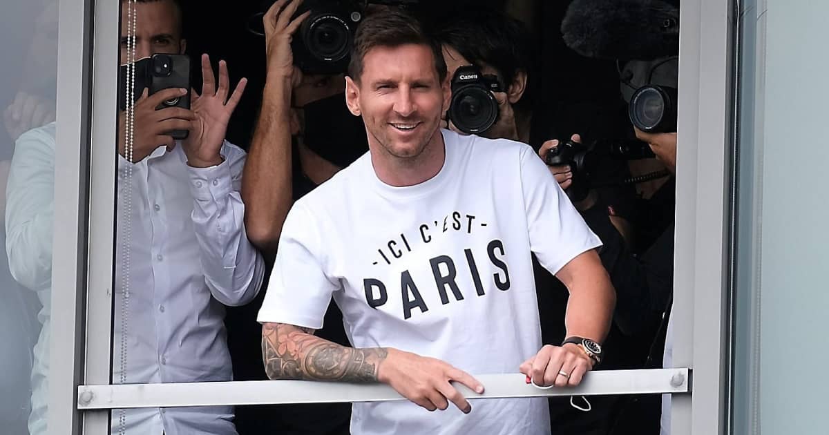 New PSG signing Lionel Messi smiling 2021