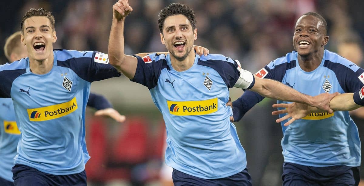 Florian Neuhaus, Lars Stindl, Denis Zakaria Borussia Monchengladbach celeb during Bundesliga game at Dusseldorf