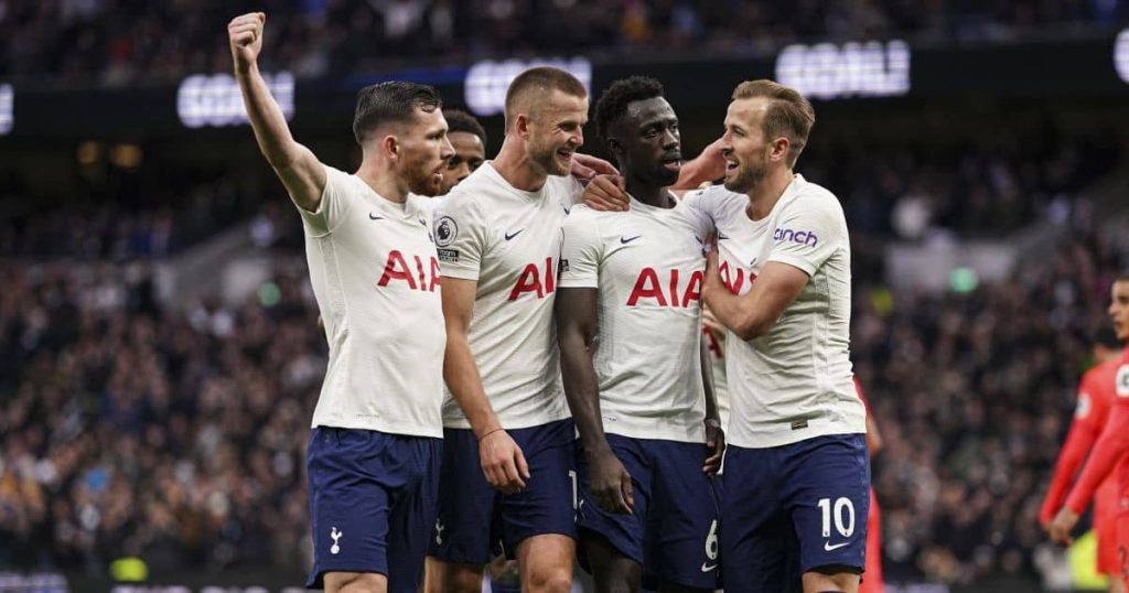 Davinson Sanchez Harry Kane Tottenham 2021 TEAMtalk1