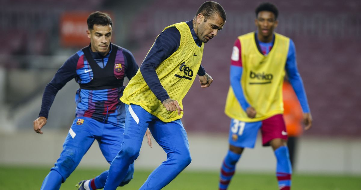 Coutinho Dani Alves December 2021