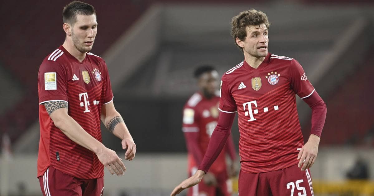 Niklas Sule and Thomas Muller during a Bayern Munich match
