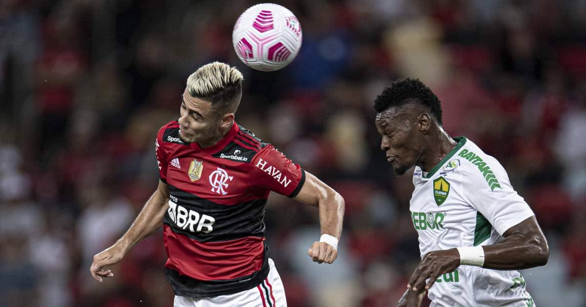Andreas Pereira challenging Paulao