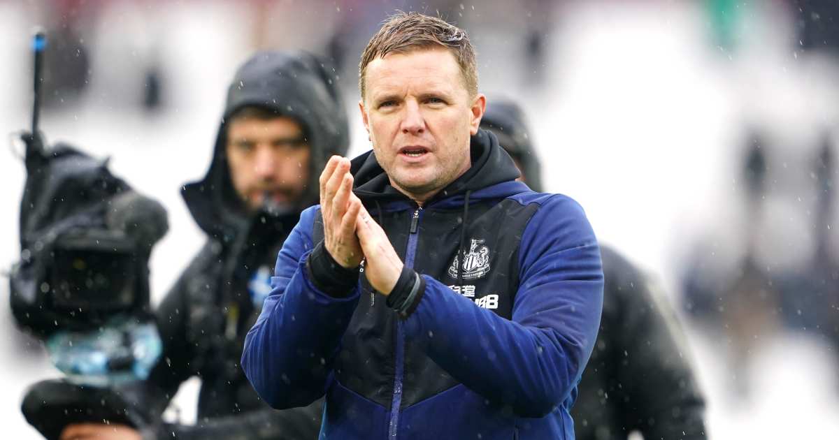 Eddie Howe clapping after a Newcastle United match