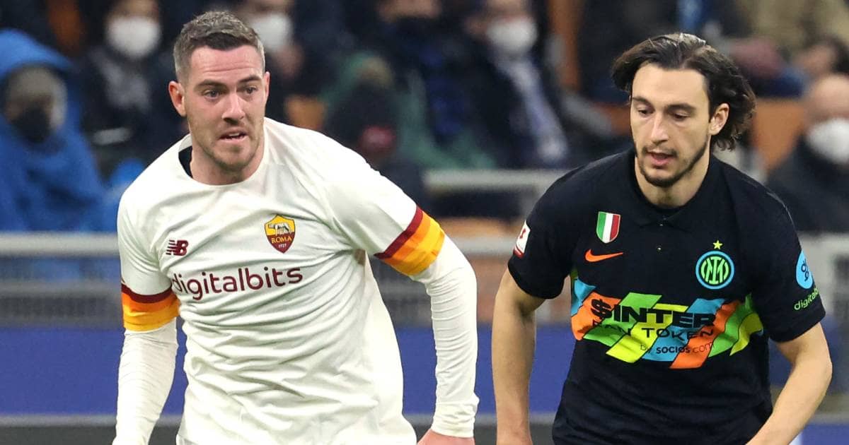 Jordan Veretout chased by Matteo Darmian