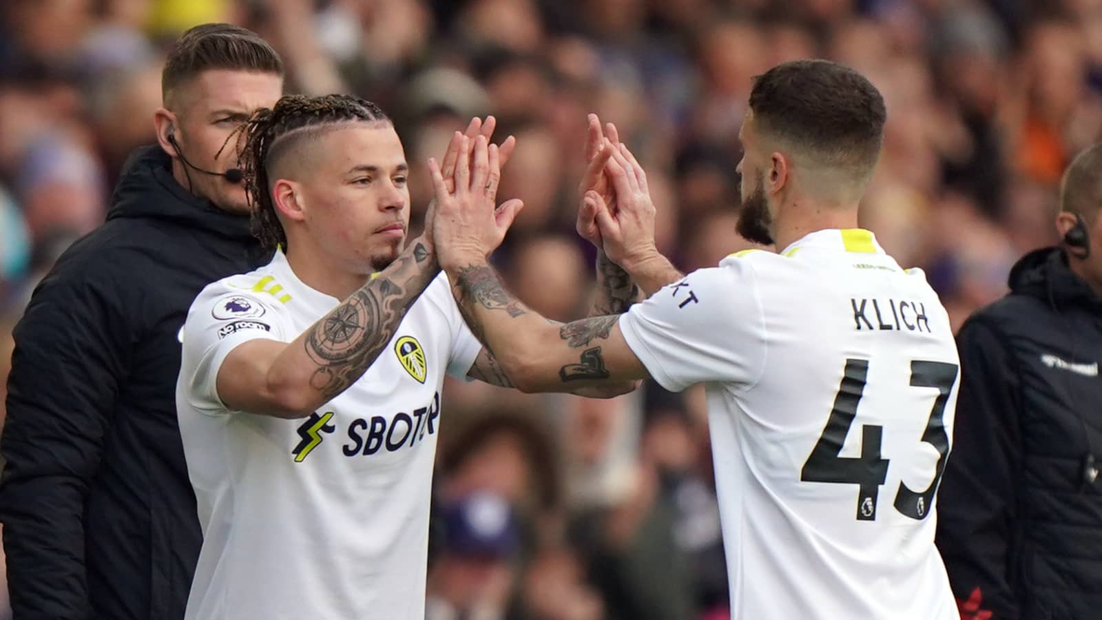 Kalvin Phillips, Mateusz Klich, Leeds, April 2022.