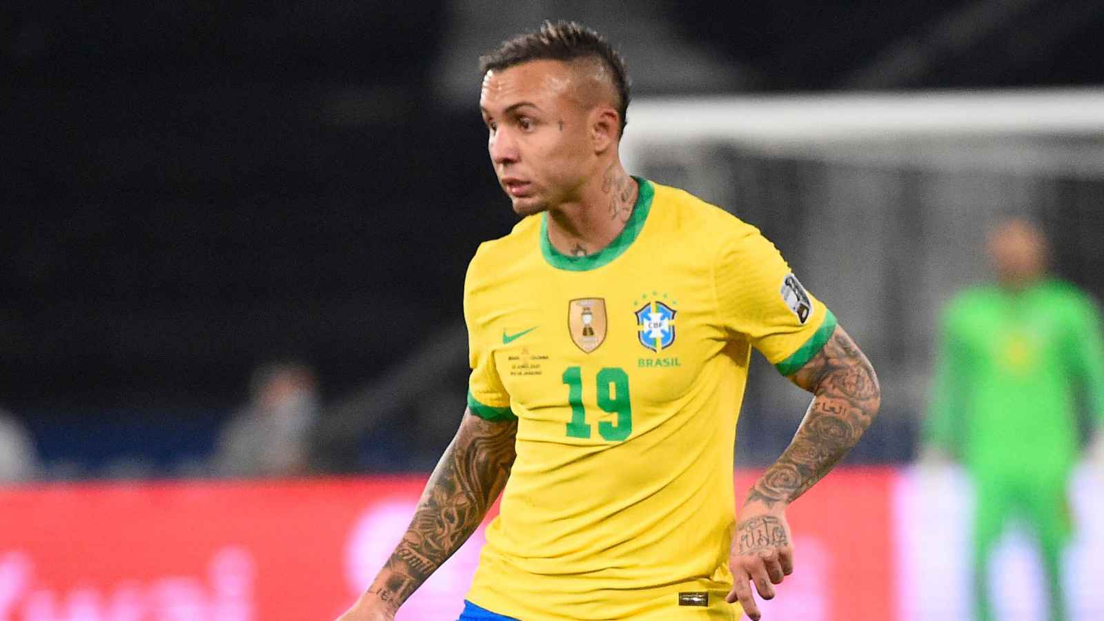 Everton Soares playing for Brazil