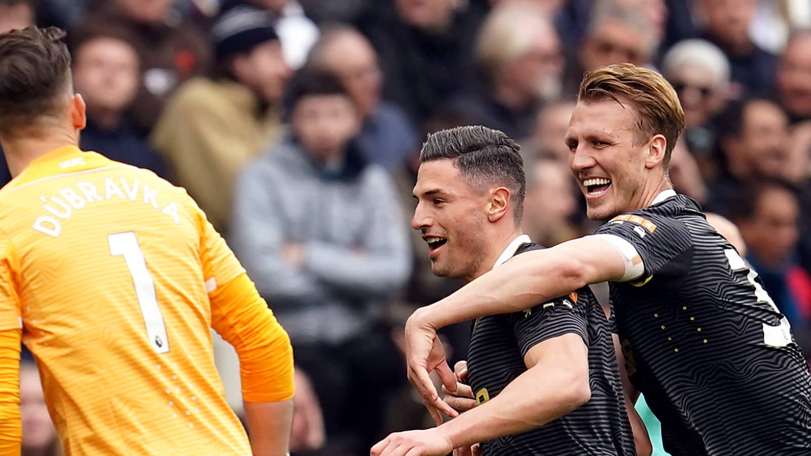 Dan Burn, Fabian Schar, Martin Dubravka, Newcastle United, April 2022. Dan Burn, Fabian Schar, Martin Dubravka, Newcastle United, April 2022.