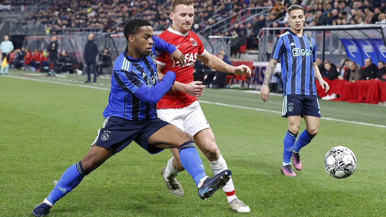 Jurrien Timber Latest Talks Underway As Man Utd Look To Steal A March On Rivals For Top Defender