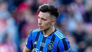 Respected reporter reveals why Man Utd 'now feeling confident' they will sign Lisandro Martinez