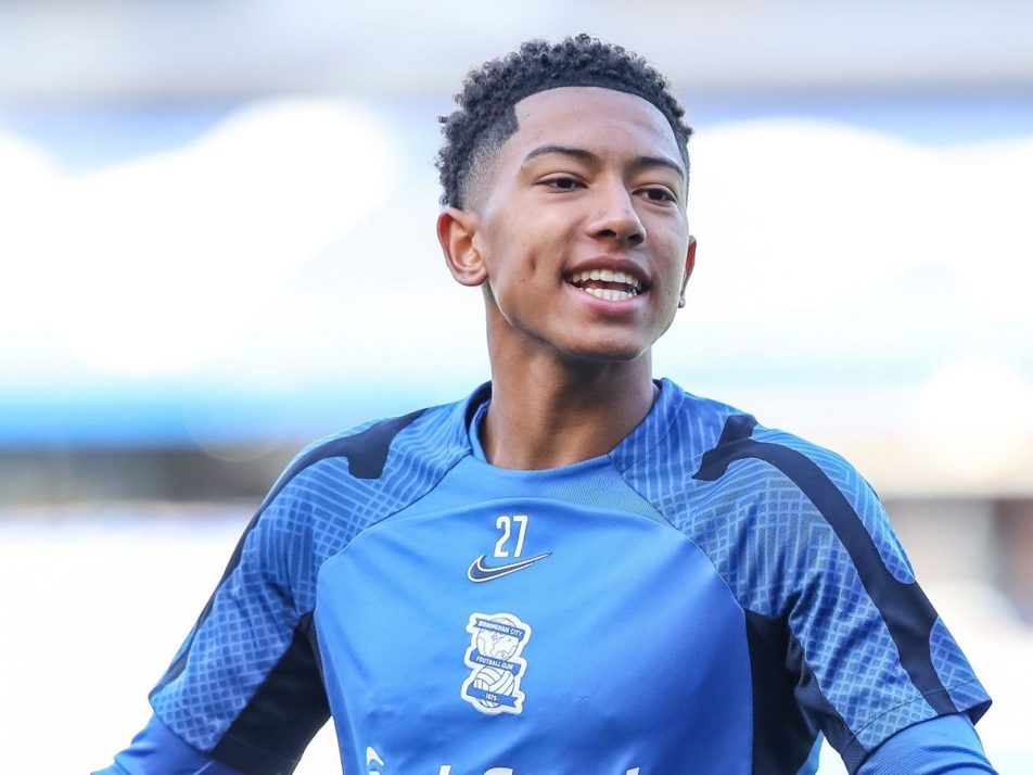 Jobe Bellingham signs first pro contract at Birmingham to derail