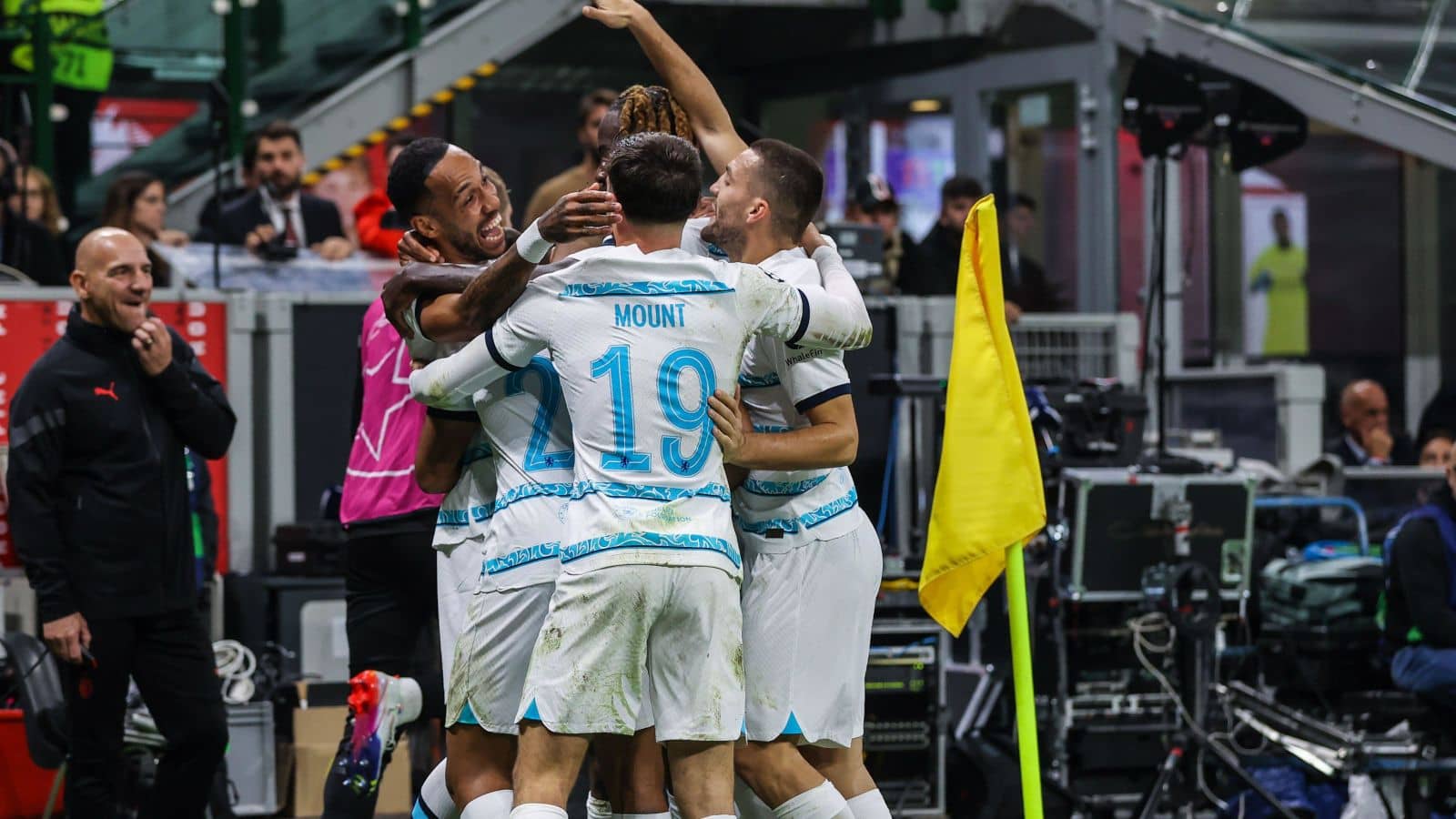 Pierre-Emerick Aubameyang, Mason Mount, Hakim Ziyech, October 2022