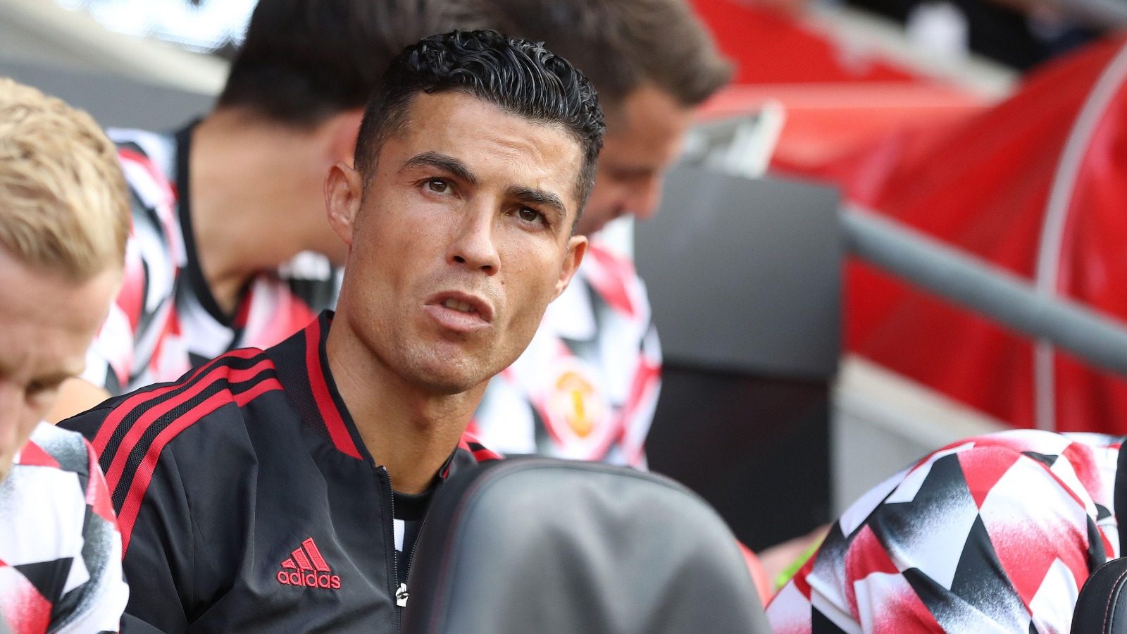 Cristiano Ronaldo gives Manchester United fans hope by claiming he doesn't  want to renew Real Madrid contract following Wembley defeat to Tottenham