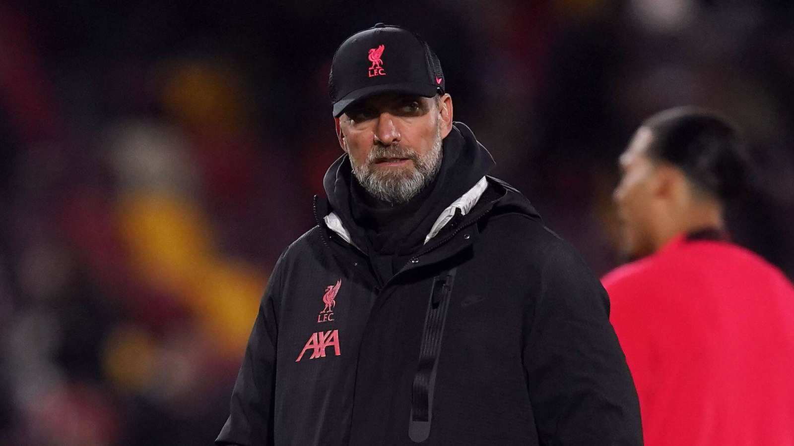 Jurgen Klopp watching a Liverpool warm up