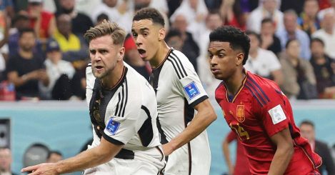 New World Cup star in Ten Hag sights as player offers himself to Man Utd and rejects Everton opportunity