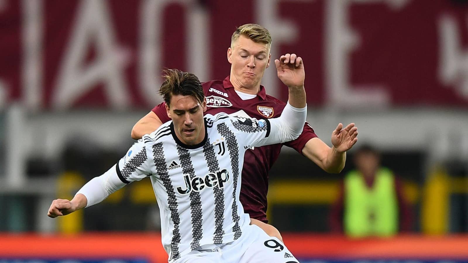 Dusan Vlahovic and Perr Schuurs, Juventus vs Torino