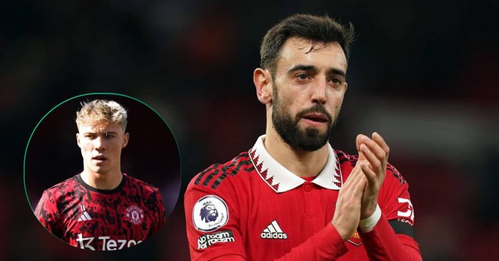 Manchester United players Bruno Fernandes and Rasmus Hojlund
