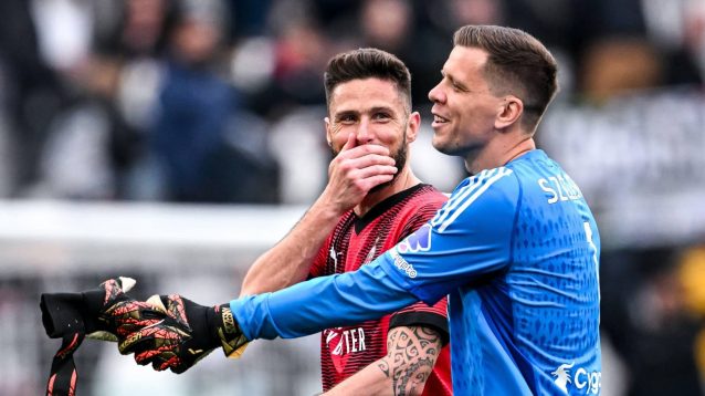 Olivier Giroud and Wojciech Szczesny talk after AC Milan vs Juventus game