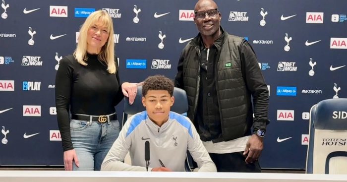 Phoenix Offiah, with his parents Virginia and Martin, signing for Spurs last week