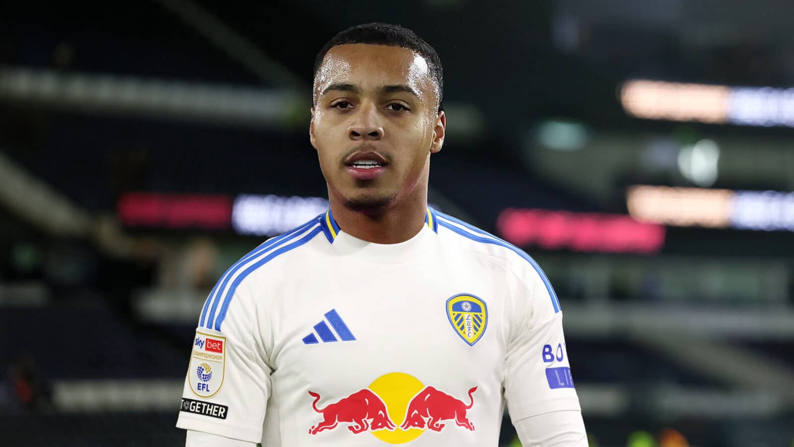 Cameron Archer with a Leeds United shirt Photoshopped on to him - image copyright of TEAMtalk
