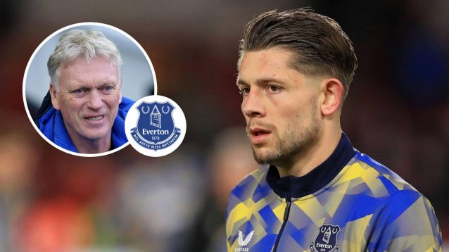 Everton defender James Tarkowski and manager David Moyes