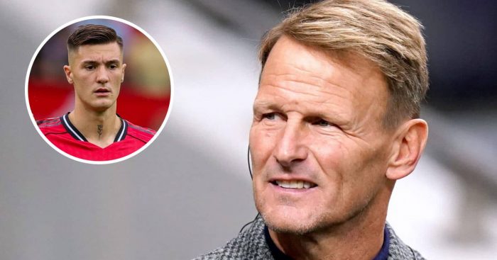 Manchester United striker Bruno Fernandes and Teddy Sheringham - copyright TEAMtalk