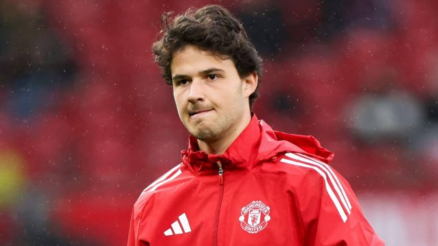 Man Utd goalkeeper Senne Lammens