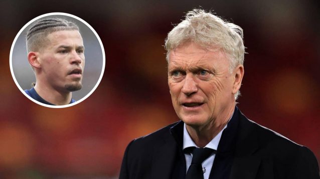 Everton manager David Moyes alongside Man City star Kalvin Phillips