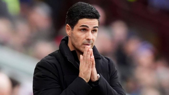 Mikel Arteta managing Arsenal