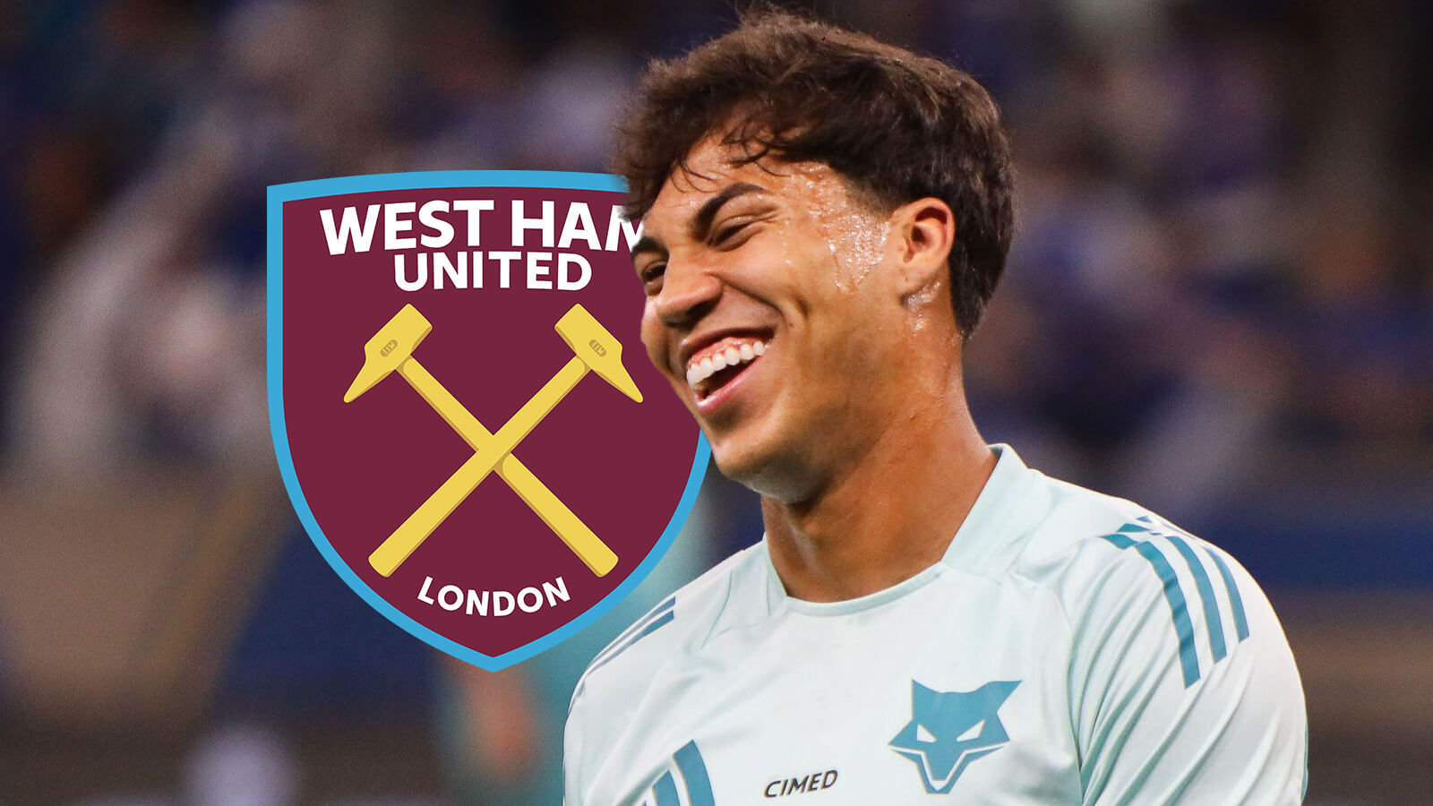 Cruzeiro striker Kaio Jorge smiling next to the West Ham badge