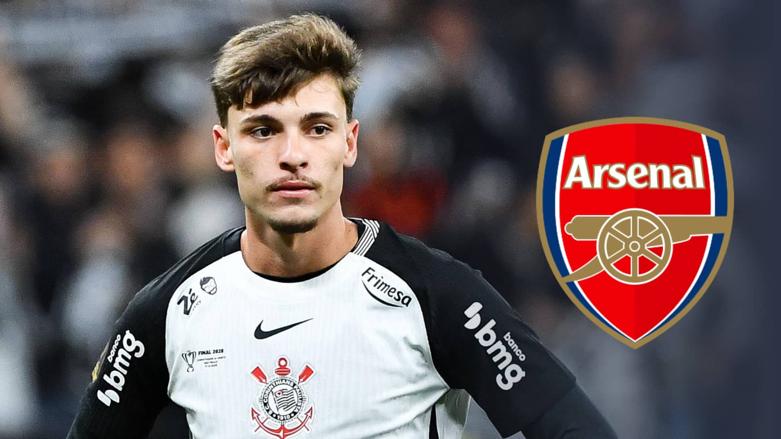 Breno Bidon Corinthians with Arsenal badge