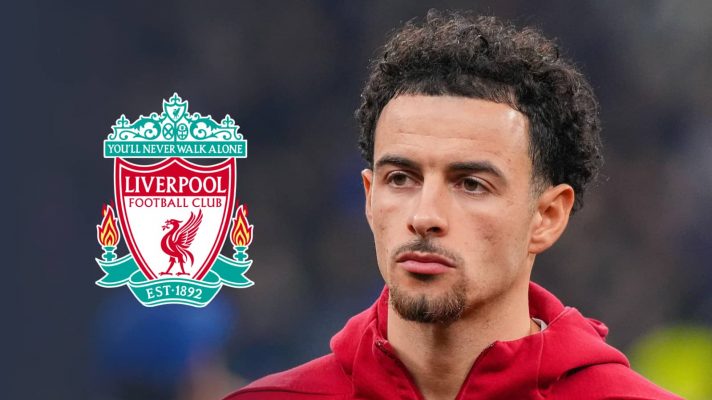Curtis Jones and the Liverpool badge