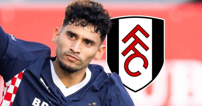 PSV Eindhoven striker Ricardo Pepi with a Fulham badge