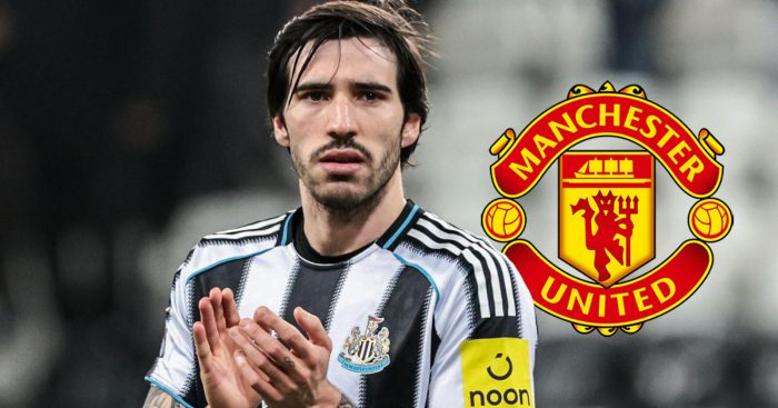 Newcastle star Sandro Tonali with the Manchester United badge