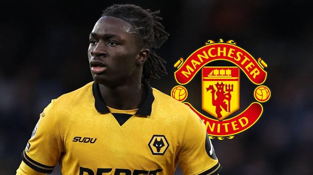 Wolves star Mateus Mane with a Manchester United badge