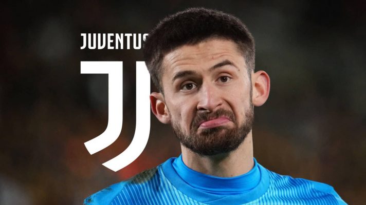 Tottenham goalkeeper Guglielmo Vicario, Juventus badge