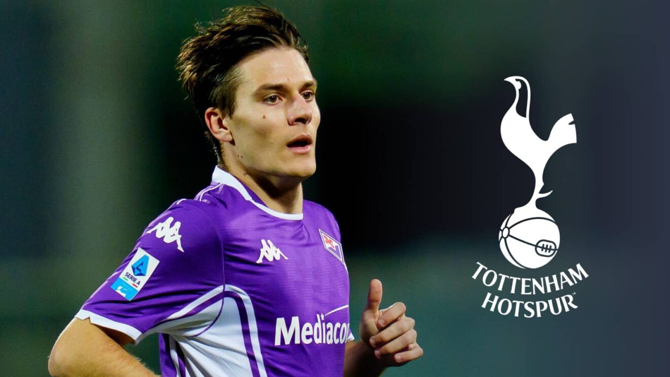 Nicolo Fagioli Fiorentina with Tottenham badge