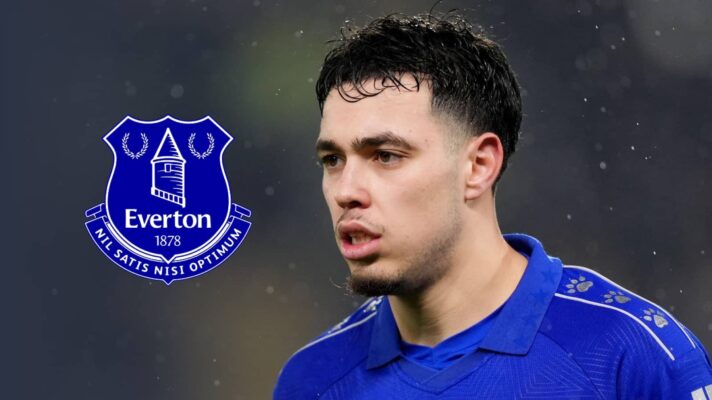 Watford star Othmane Maamma with an Everton badge