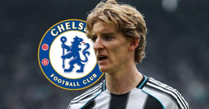 Newcastle star Anthony Gordon, with a Chelsea badge