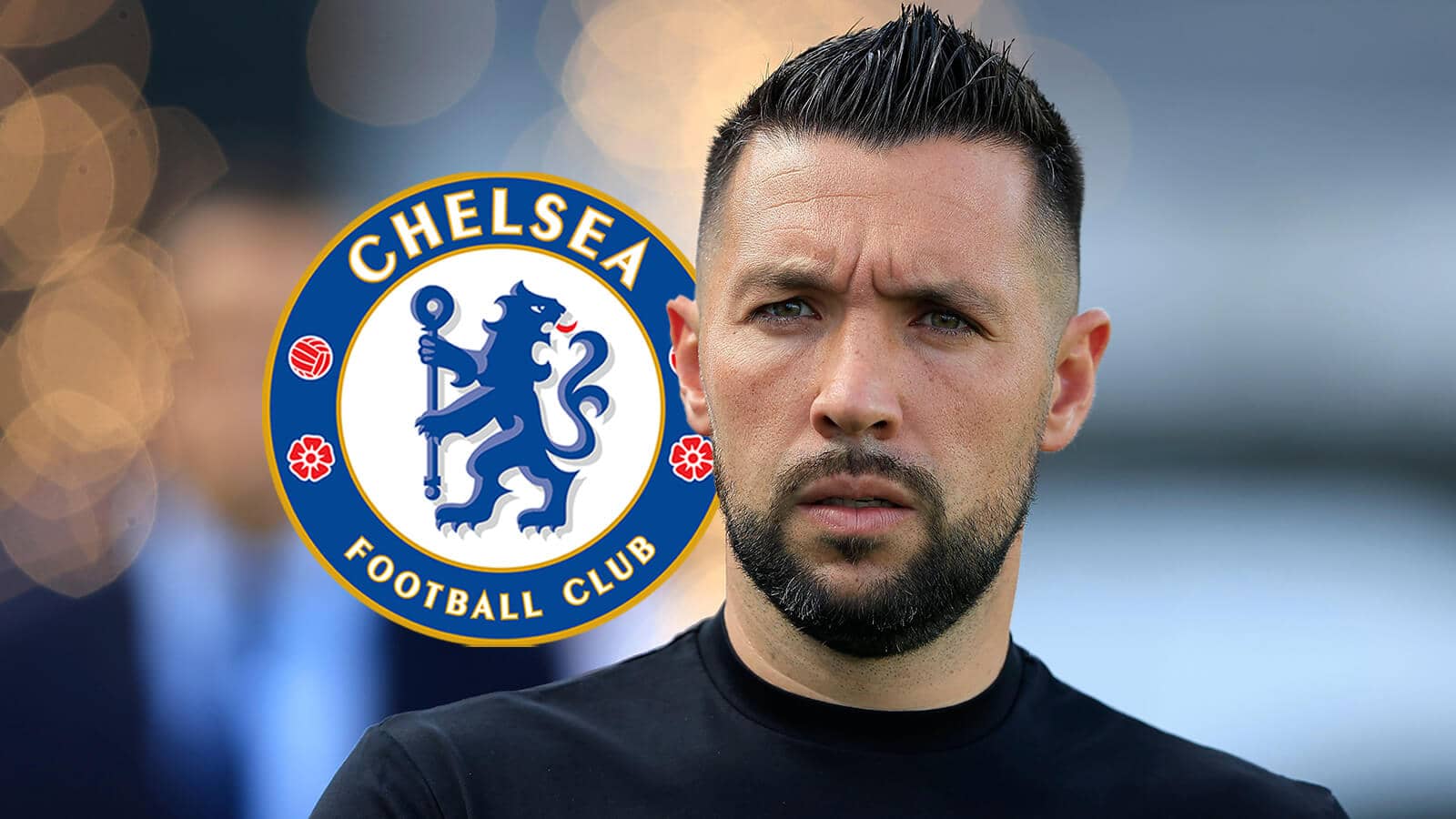 Porto coach Francesco Farioli next to the Chelsea badge