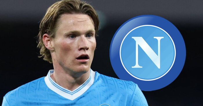 Scott McTominay with Napoli badge