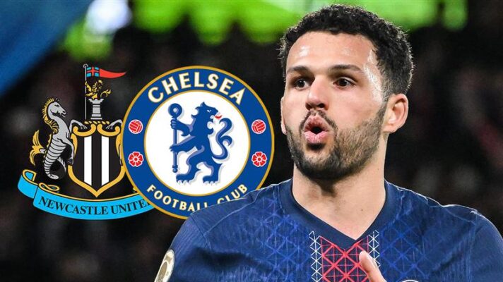 PSG star Goncalo Ramos with Chelsea and Newcastle badges