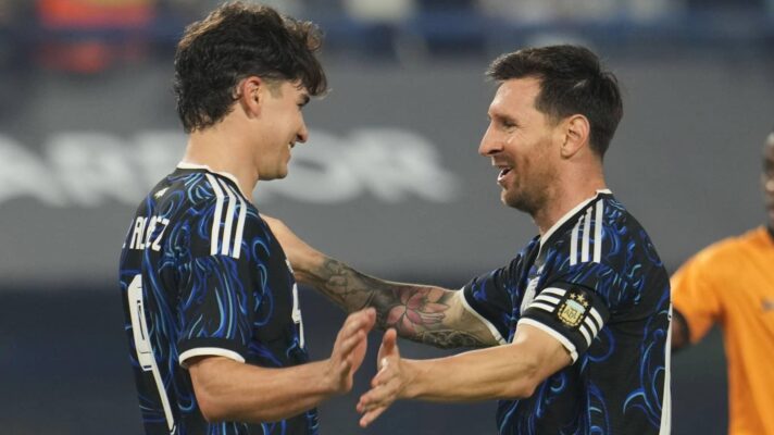 Argentina strikers Julian Alvarez and Lionel Messi