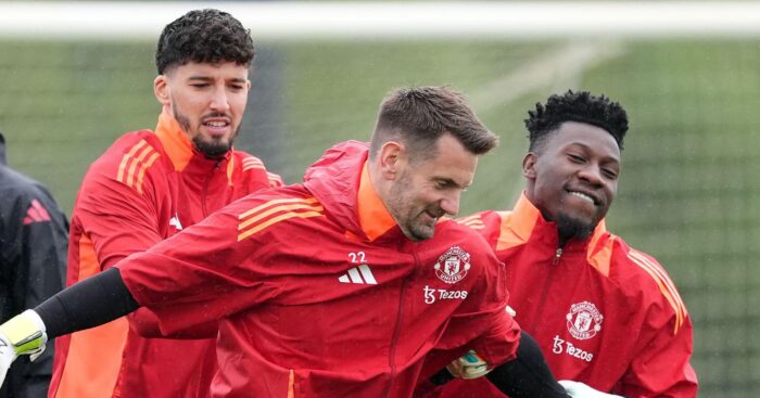 Tom Heaton in Manchester United training.