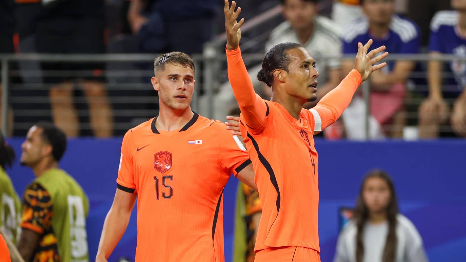 Virgil van Dijk Netherlands vs Japan