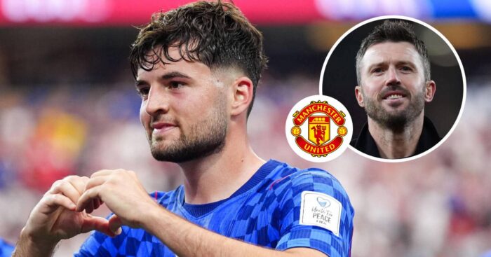 Martin Baturina with Michael Carrick and Man Utd badge